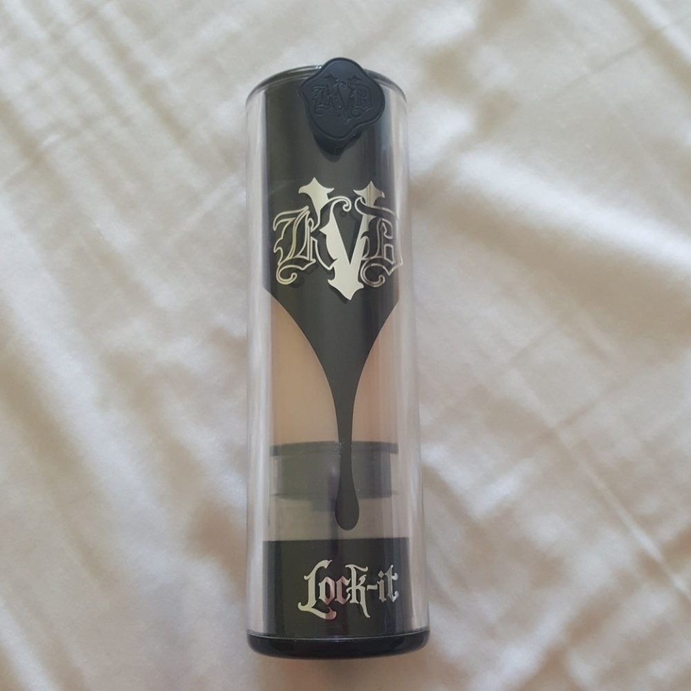 Kat Von D Lock It Foundation